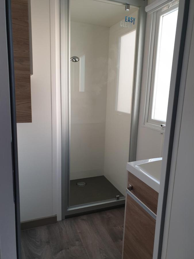 Mobil Home 3 Chambres Lattes Εξωτερικό φωτογραφία