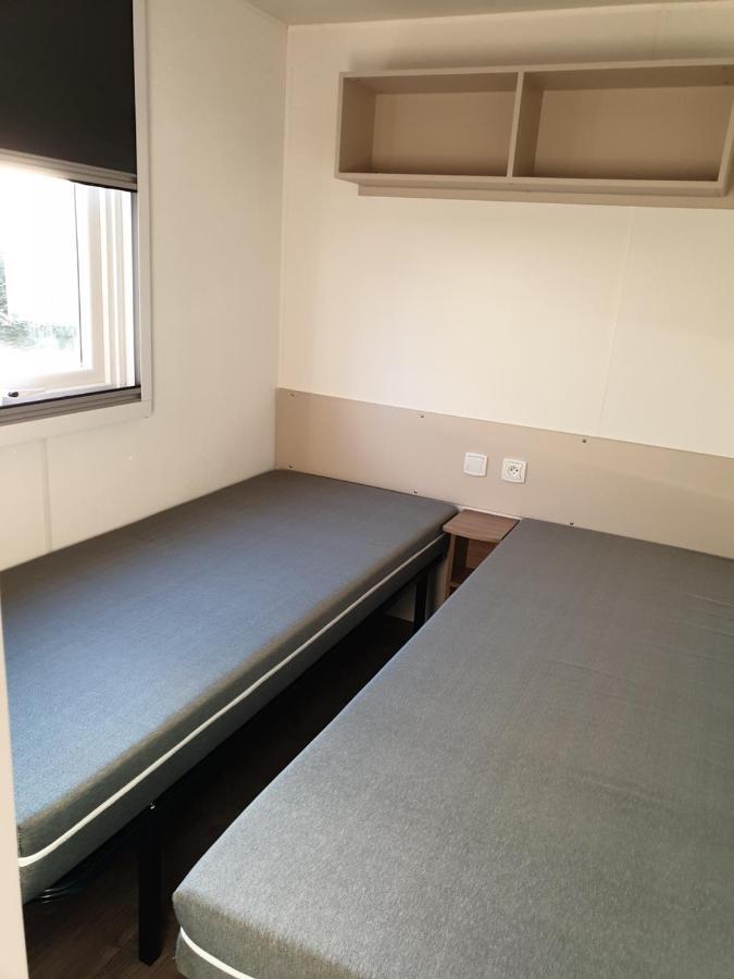 Mobil Home 3 Chambres Lattes Εξωτερικό φωτογραφία